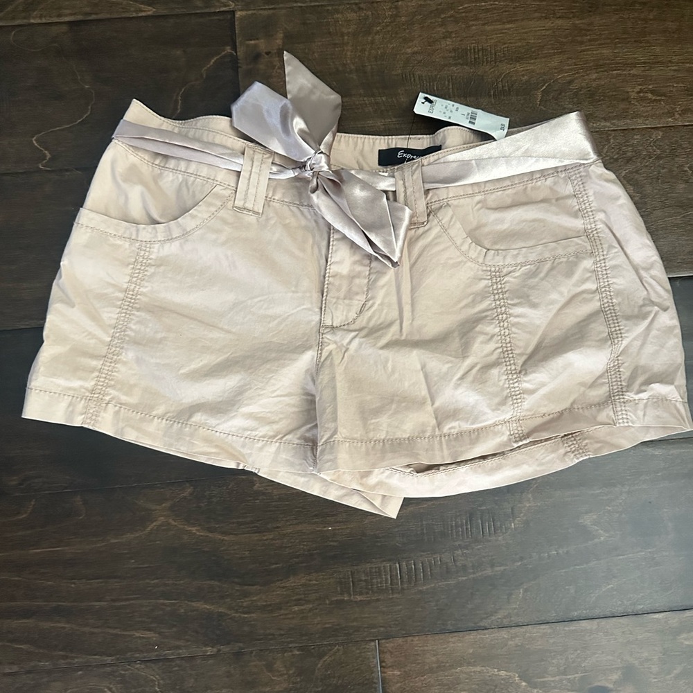 NWT✅ Express shorts with satin tie ⭐️
